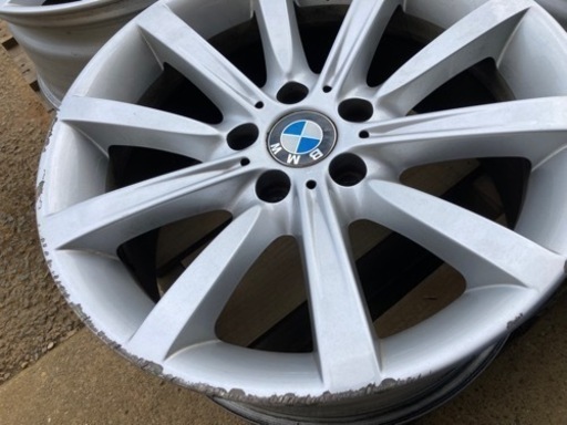 車のパーツ タイヤ、ホイール