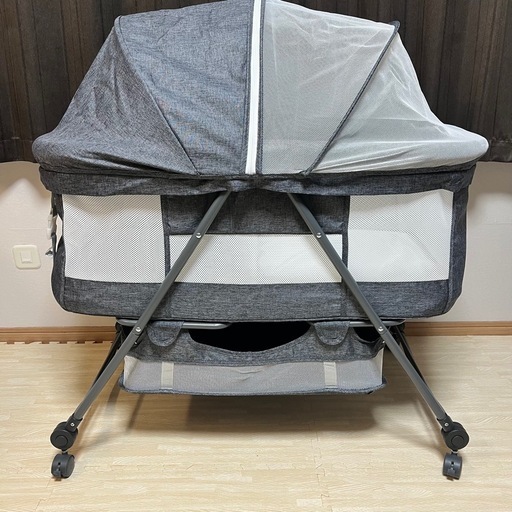折りたたみ可能　新生児用ベット