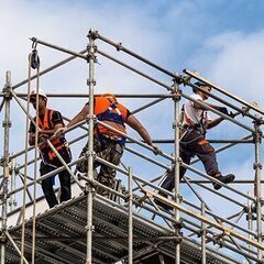 🔥高額求人🔥出来高制あり💪月給60万円可能💰腕次第で高収入❗️即日採用⭕️建設スタッフ👷の画像