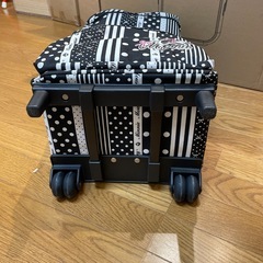 ミニーマウスキャリーバッグの画像