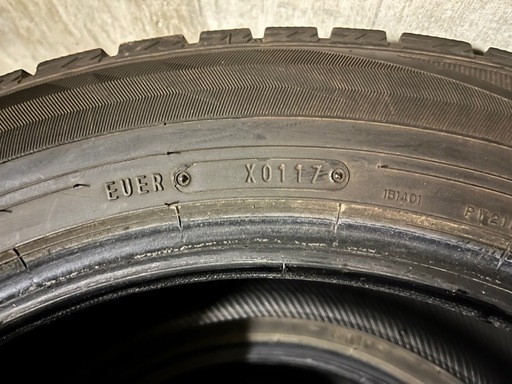 ダンロップ スタッドレス ウインターマックス02 215/60R17