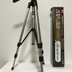 ビデオ、カメラ、三脚の画像