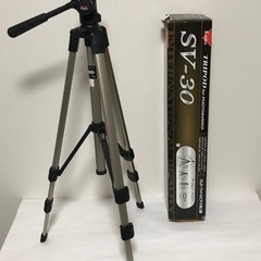 ビデオ、カメラ、三脚の画像