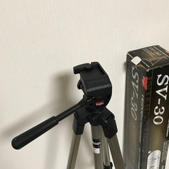 ビデオ、カメラ、三脚の画像