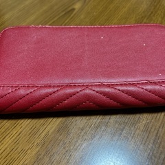 Guess財布の画像