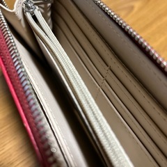 Guess財布の画像