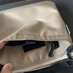 【超美品！】CIE シー　ミニショルダーバック　ショルダーポーチ　コサッシュ　ベージュ　防水　軽量の画像