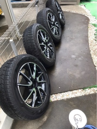 メルセデスベンツ GLA 純正ホイール、スタッドレスタイヤセット