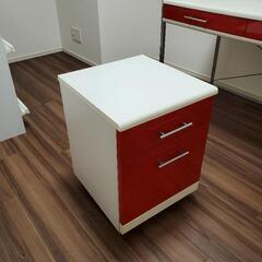 パソコンデスク　キャビネット付きの画像