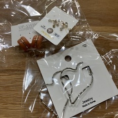 【お譲り先決定】②ピアス３点セット、未使用の画像