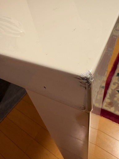 白いテーブル　引出し有り