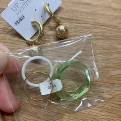 【お譲り先決定】③アクセ３点セット、未使用（ピアス 、コサージュ、リング）の画像