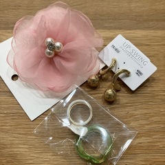 【お譲り先決定】③アクセ３点セット、未使用（ピアス 、コサージュ...