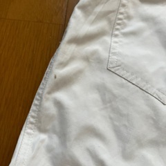 メンズハーフパンツ白の画像