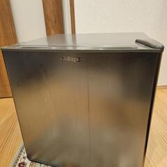 2021年製グレー冷凍庫