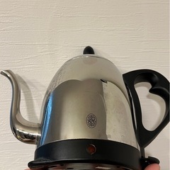 値下げ受け付けます。大石アンドアソシエイツ ラッセルホブス 電気ケトル　0.8の画像