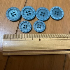 水色ボタン6個