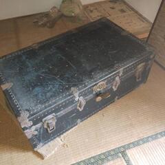 再出品　アンティークトランク