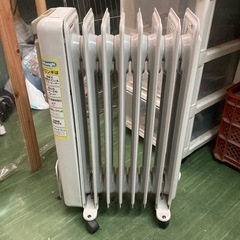 デロンギ オイルヒーター DeLonghi 暖房　1200w 8畳の画像