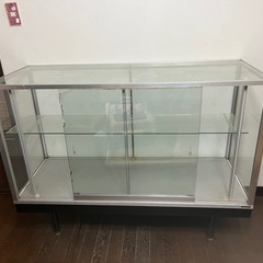 ガラスケース