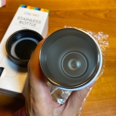 【値下げしました‼️】新品 COLOMO カラモ 真空ステンレスボトル350mlの画像