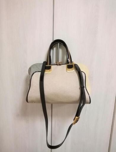 非常に美品。FENDI　フェンディ　カメレオン　2way ハンドバッグ
