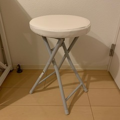 折りたたみスツール ニトリ ほぼ未使用の画像