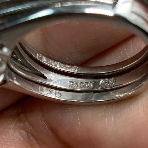 プラチナ　ダイヤリング　10.5g 約11号　pt900 トータル1.09ct