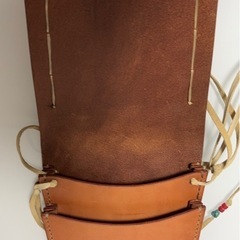 グリームgleem レザー製ブラウンベルトバッグ