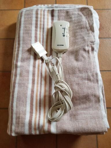 アイリスオーヤマ　電気毛布 190×130 敷きタイプ 省エネ室温センサー付 EHB-1913 洗える 温度無段階調節 ブラウン