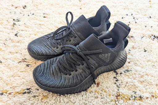 adidasスニーカー、トレーニングシューズ