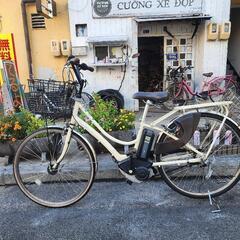 電動自転車　ヤマハ　２６インチ　バッテリー　8.9ah  充電器　付き　白　配達可能