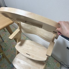 子供用木製チェアの画像
