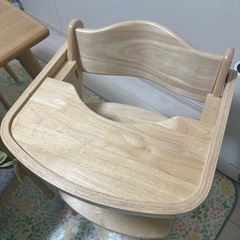 子供用木製チェアの画像