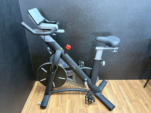 エアロバイクほぼ新品です。