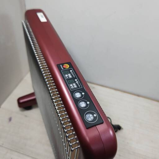 新品未開封　サンルミエ タイマー付き　遠赤外線暖房器 E800L-TM 赤色 完全未開封 遠赤外線暖房器 サンルミエ タイマー付き E800L-TM