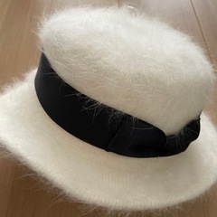 フワフワかわいい　ハット　カンカン帽　白　ホワイト