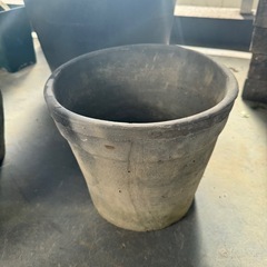 ①陶器鉢　プランタ　グレーの画像