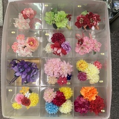 お好きな髪飾り1点500円で販売いたします