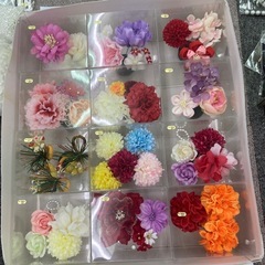 新品未使用　お好きな髪飾り1点500円でお譲りいたします