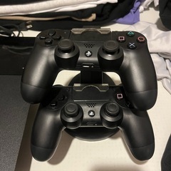 ps4  コントローラー2機　その他ソフト各種の画像