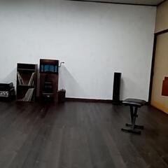 格安です。貸しスタジオ。おひとり一日1000円。複数人使用で割引。の画像