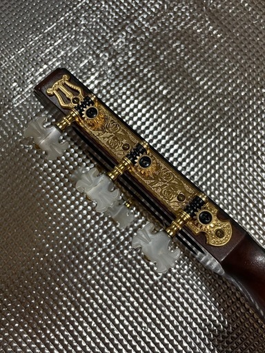 ［北谷］アコースティックギター定価約10万円