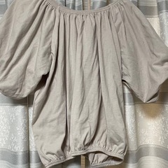 【新品未使用】レディース　トップス　 Tシャツ 五分丈