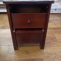 ★ジモティ割あり★  電話台  H47×D27×W35 クリーニ...