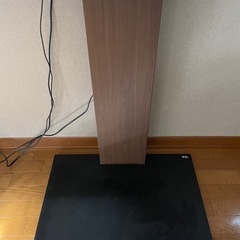 ハイセンス　32インチTV &テレビ台の画像