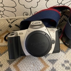 【フィルム一眼レフカメラ】CANON: EOS Kiss3の画像