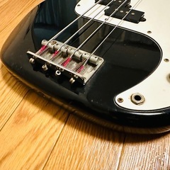 Squier by Fender Silver Series Precision Bassの画像