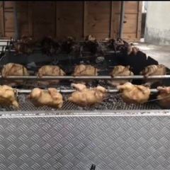 キッチンカー　チキン丸焼きの画像