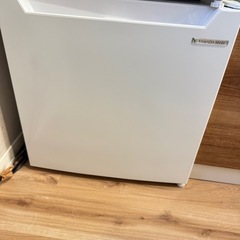 ヤマダセレクト45L冷蔵庫の画像